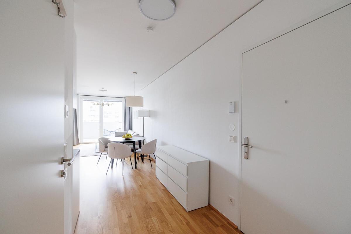 Lovely Apartment In Marina Tower - 10Min To City Center Vídeň Exteriér fotografie