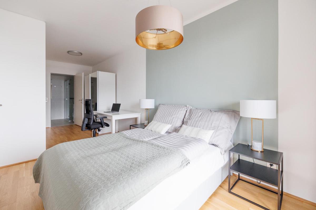 Lovely Apartment In Marina Tower - 10Min To City Center Vídeň Exteriér fotografie